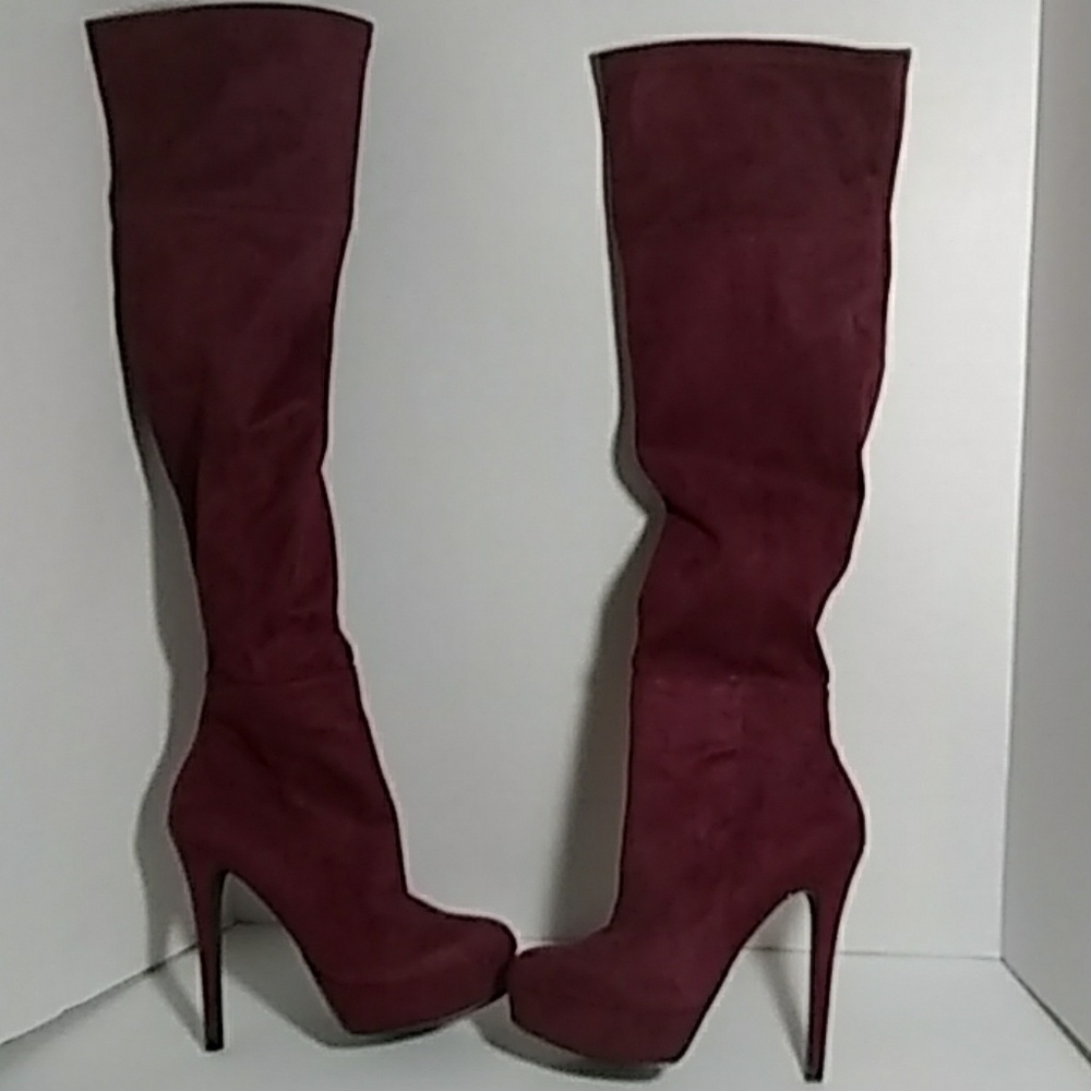 Bebe beautiful burgandy slotch boots size 6
